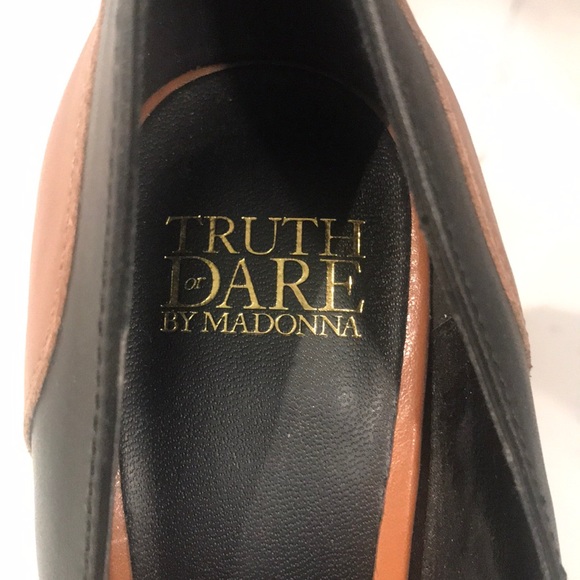 BN Truth or Dare by Madonna Rochelle Platform Pump - Picture 3 of 4